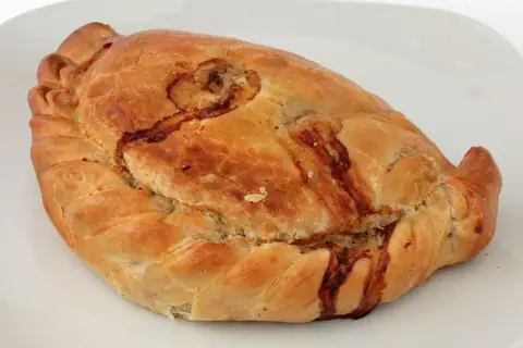 Pamir Supermarket & Bakery photo 3